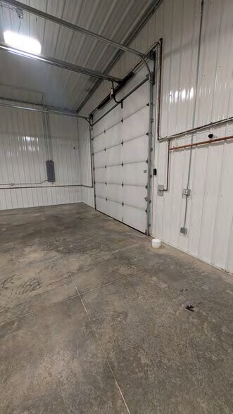 More Photos Of 1103 W Main St, Lexington Flex For Sale