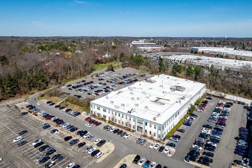 More Photos Of 6851 Jericho Tpke, Syosset Office For Lease