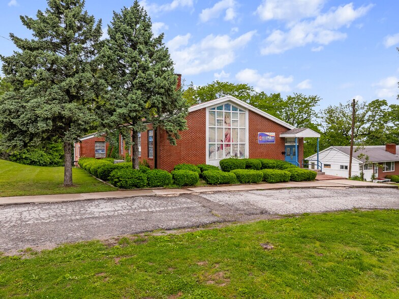 More Photos Of 1424 S 55th St, Kansas City Religious Facility For Sale