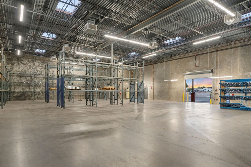 More Photos Of 1105 Aviation Dr, Lake Havasu City Manufacturing For Lease