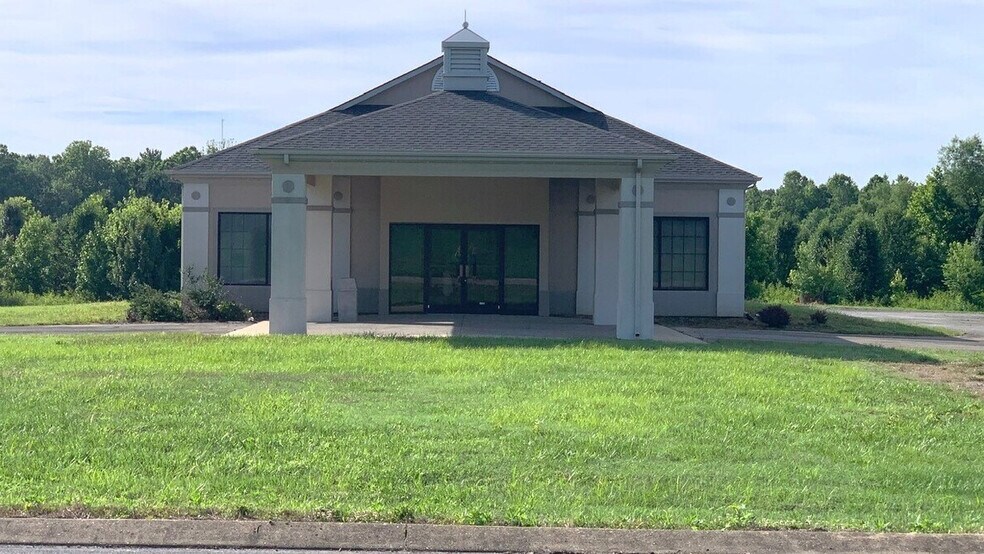Primary Photo Of 1203 Industrial Park Rd, South Fulton Medical For Sale