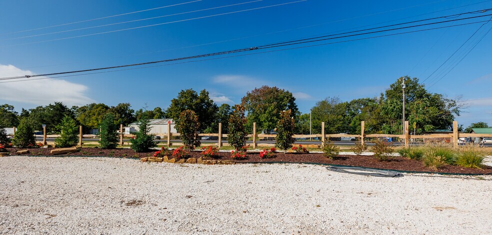 More Photos Of 21588 HWY 71, Winslow General Retail For Sale