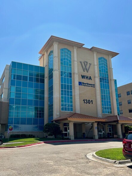 More Photos Of 1301 S Coulter St, Amarillo Medical For Lease