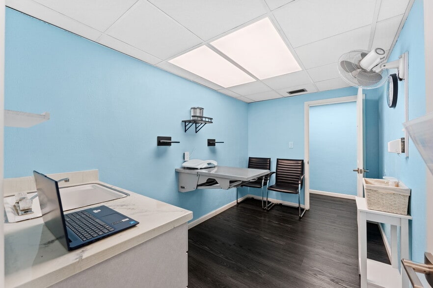 More Photos Of 1029 Sarno Rd, Melbourne Medical For Sale