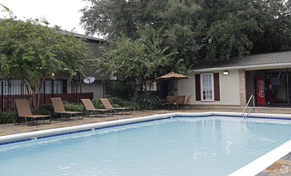 More Photos Of 1901 Lafayette St, Gretna Apartments For Sale