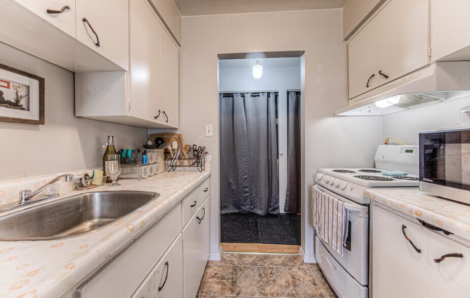 More Photos Of 15 Killdeer Rd, Elmira Apartments For Sale