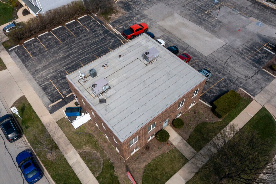 More Photos Of 1204 E Central Rd, Arlington Heights Office For Sale
