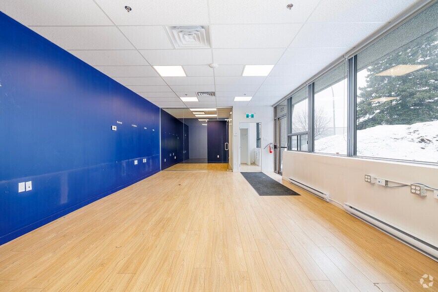 More Photos Of 509-549 Av Lépine, Dorval Warehouse For Lease