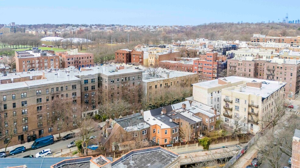 More Photos Of 27 E 18th St, Brooklyn Apartments For Sale