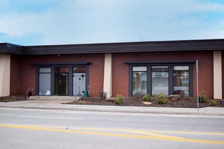 More Photos Of 1725 E Douglas Ave, Wichita Loft Creative Space For Lease