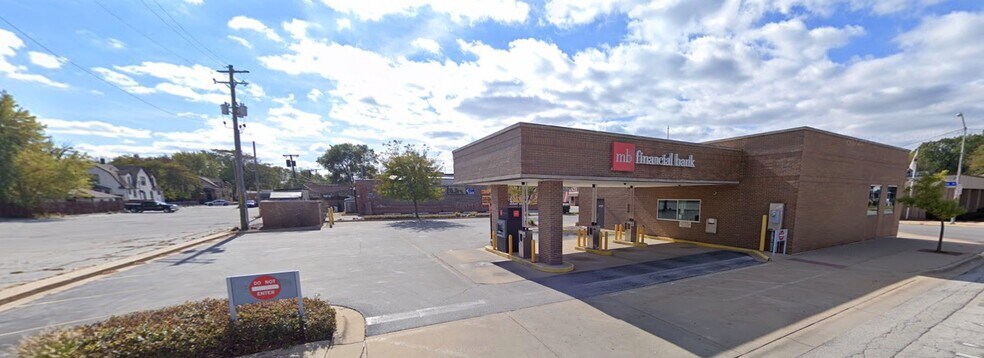 More Photos Of 14121 Doctor Martin Luther King Jr Dr, Dolton Fast Food For Lease