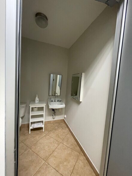 More Photos Of 6701 S Red Rd, South Miami Medical For Sale