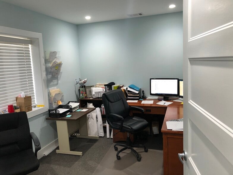 More Photos Of 164 Bobby Boss Dr, Loganville Warehouse For Lease