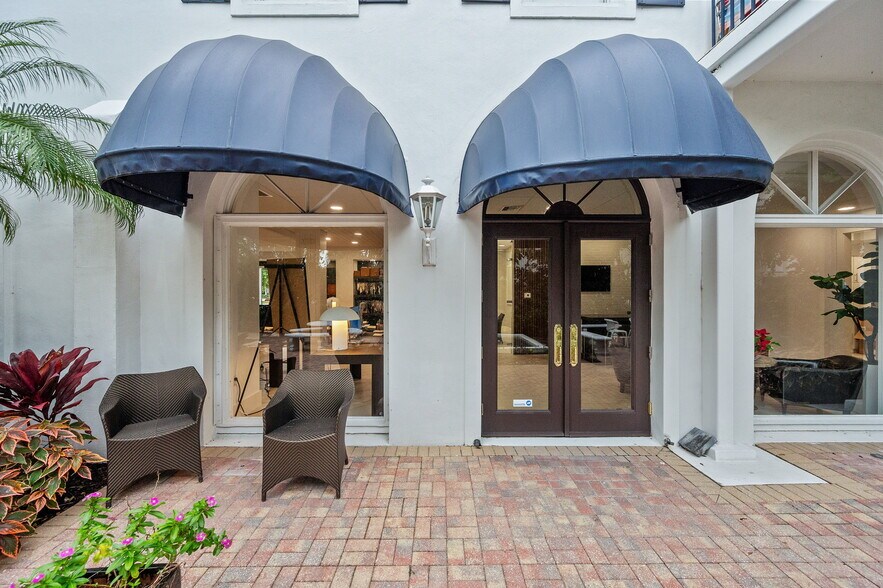 More Photos Of 292-296 14th Ave S, Naples General Retail For Lease
