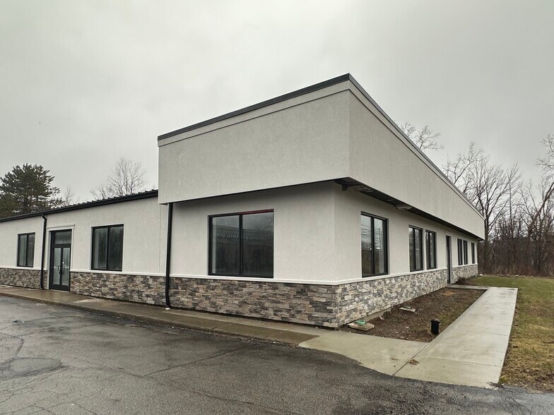 More Photos Of 3310 Southwestern Blvd, Orchard Park Freestanding For Lease