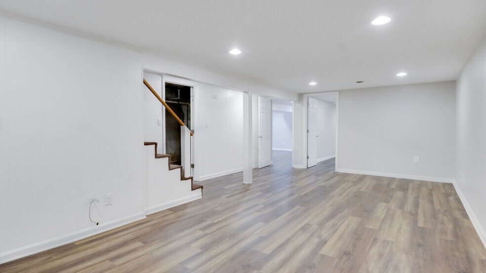 More Photos Of 315 N English Station Rd, Louisville Office For Lease