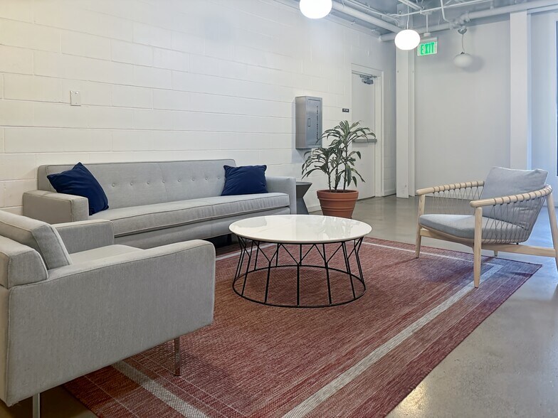 More Photos Of 1425-1437 Vine St, Cincinnati Coworking Space