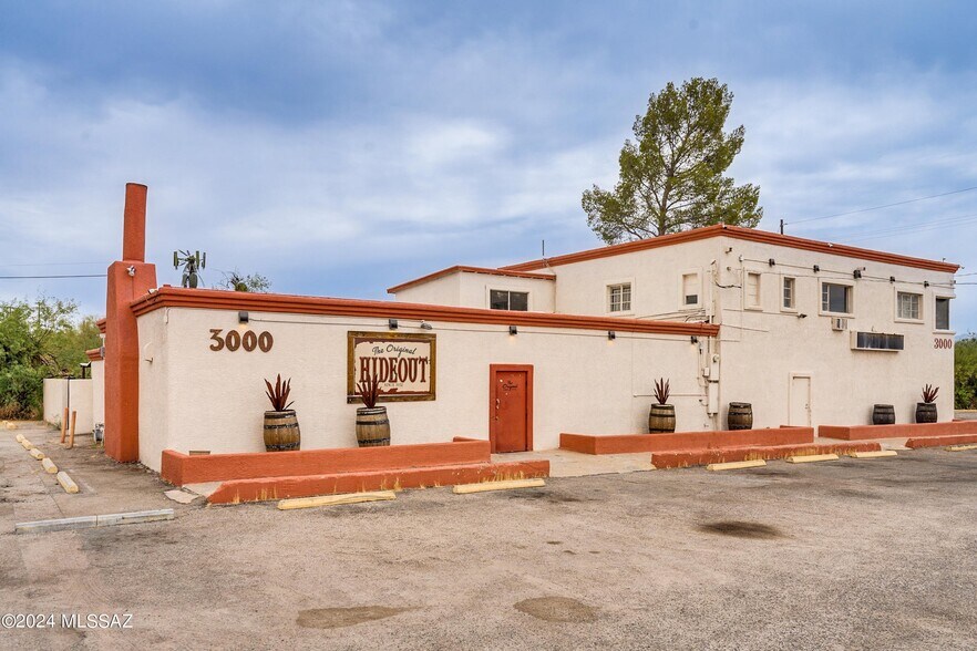 More Photos Of 3000 S Mission Rd, Tucson Storefront Retail Residential For Sale