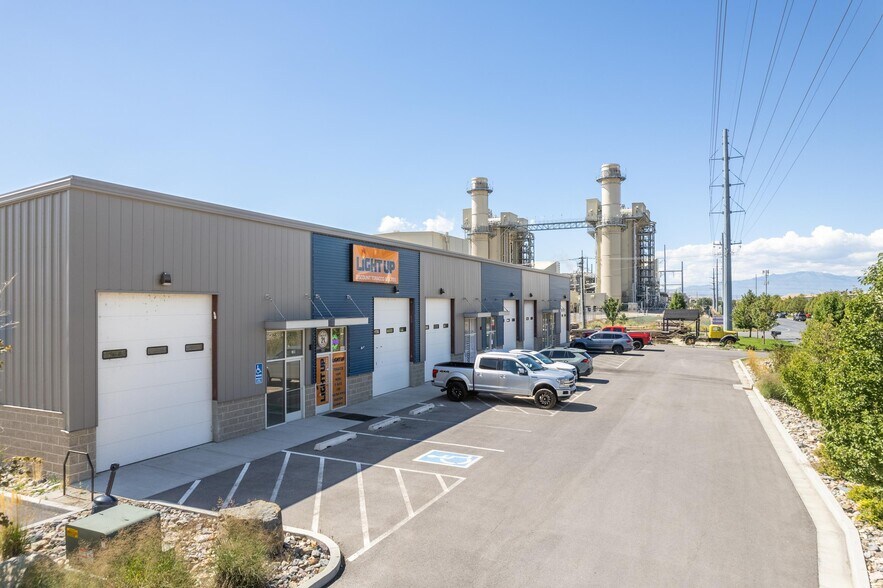 More Photos Of 1545 W 200 S, Lindon Light Distribution For Lease