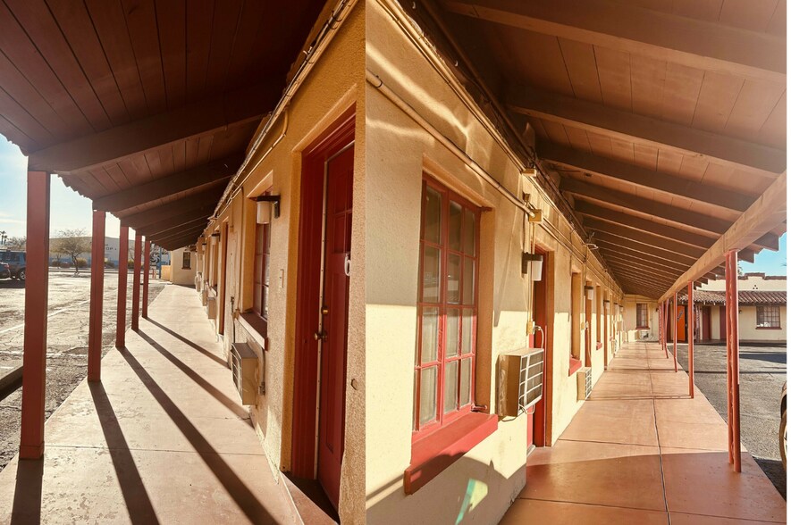 More Photos Of 1650 N Oracle Rd, Tucson Hotel For Sale