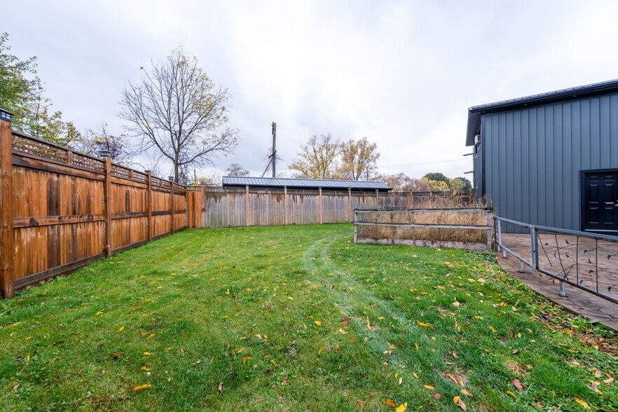 More Photos Of 76 Capron St, Paris Storefront Retail Residential For Sale