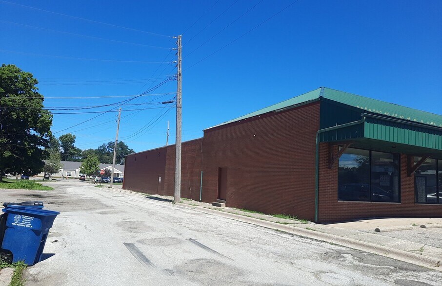 More Photos Of 1505 W Lincolnway, La Porte Freestanding For Lease