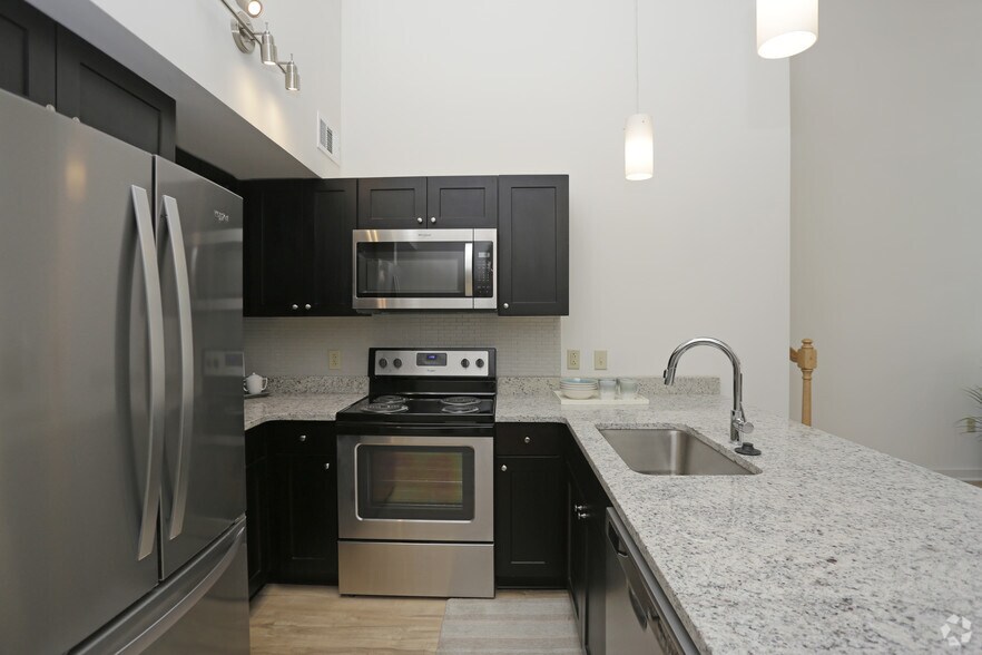 More Photos Of 174 E Main St, Spartanburg Apartments For Lease