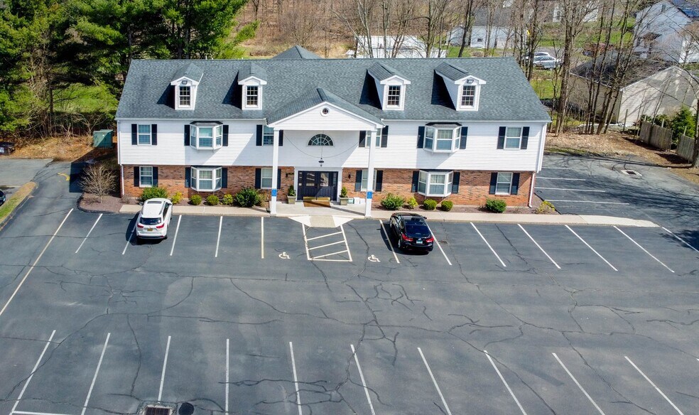 More Photos Of 24 Battle St, Somers Medical For Lease