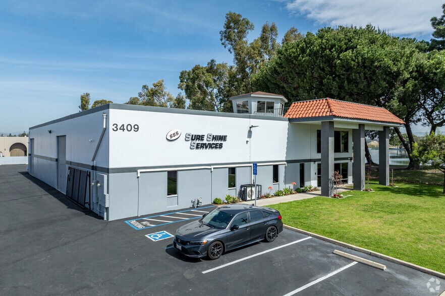 Primary Photo Of 3409 E Miraloma Ave, Anaheim Warehouse For Sale