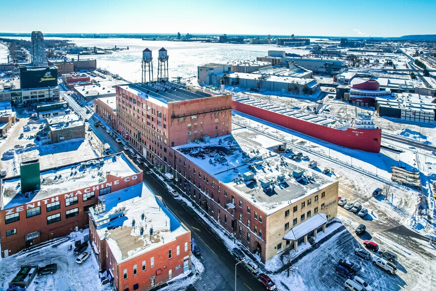 More Photos Of 325 S Lake Ave, Duluth Hotel For Lease