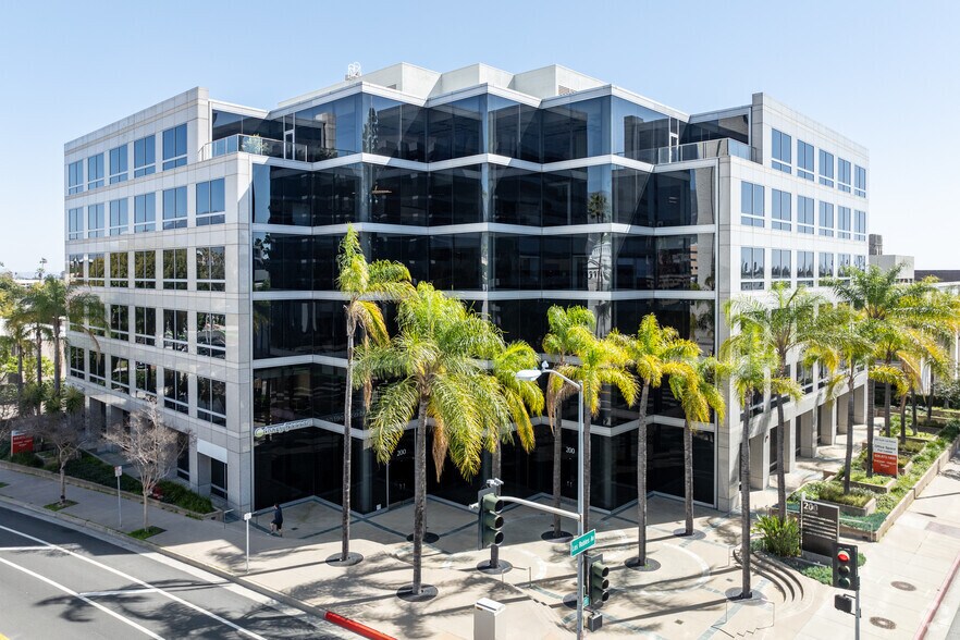 More Photos Of 200 S Los Robles Ave, Pasadena Office For Lease