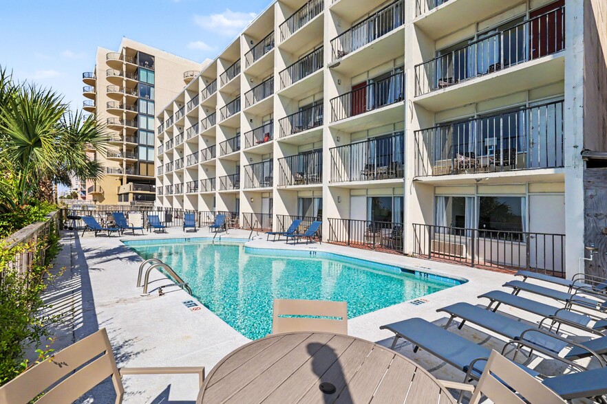 More Photos Of 1415 S Ocean Blvd, North Myrtle Beach Hotel For Sale
