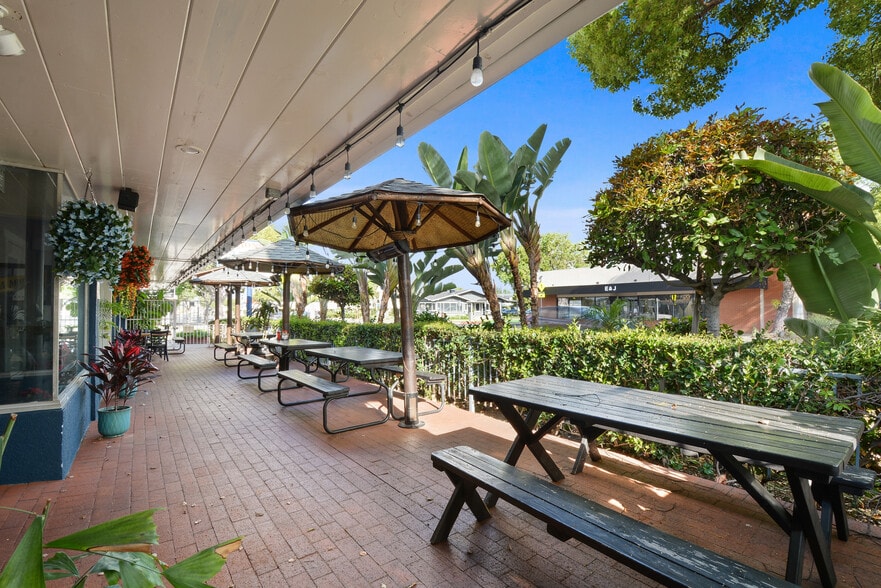 More Photos Of 528 W Chapman Ave, Orange Freestanding For Sale