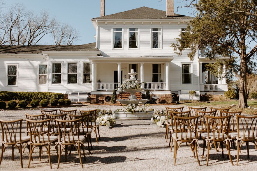 More Photos Of 118 Hwy 309 S, Byhalia Lodge Meeting Hall For Sale