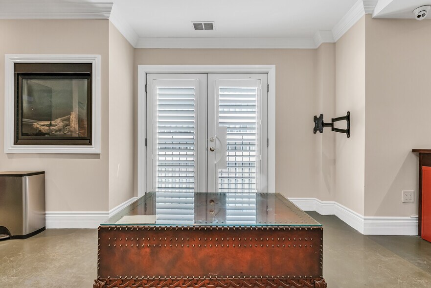 More Photos Of 15 Prince Arthur Ave, Toronto Office Residential For Lease