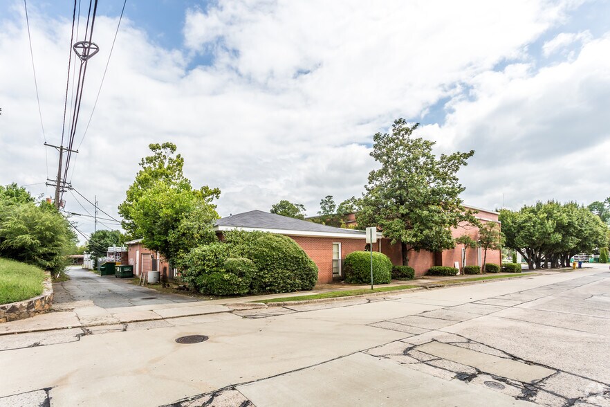 More Photos Of 3414-3426 Old Cantrell Rd, Little Rock Office For Lease