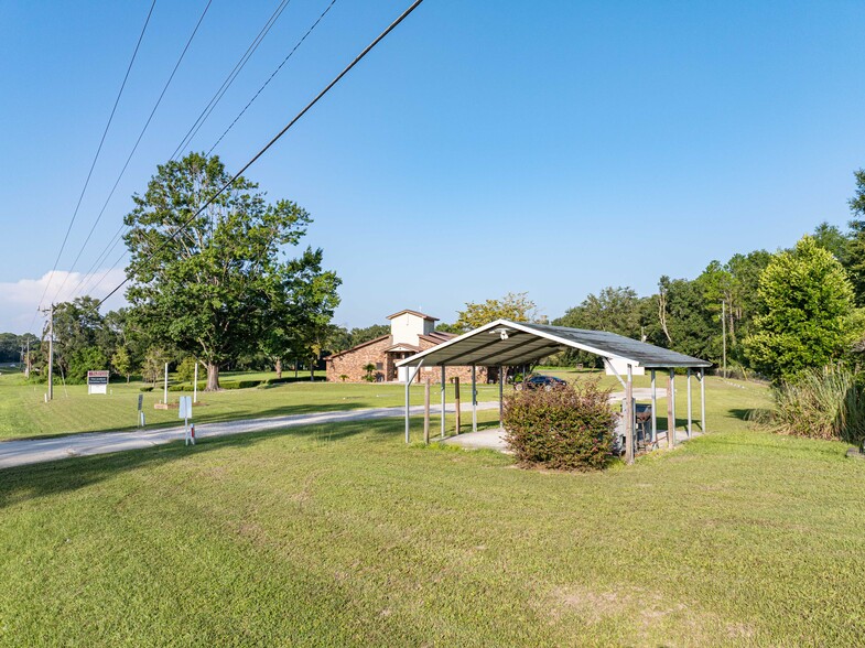 More Photos Of 5056 FL-47, Lake City Specialty For Sale