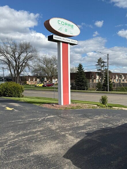 More Photos Of 500 W Calumet St, Appleton Freestanding For Sale