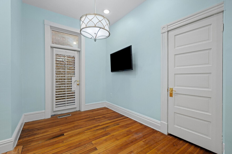 More Photos Of 5 S Adams St, Richmond Office For Sale