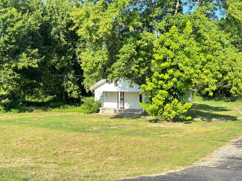 More Photos Of 681 Ash Flat Dr, Ash Flat Restaurant For Sale