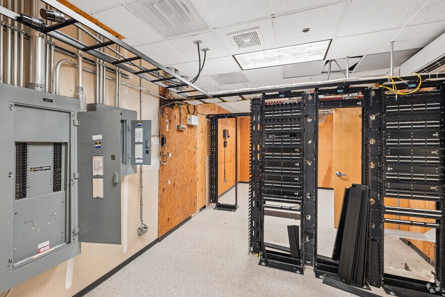 More Photos Of 11130 Sun Center Dr, Rancho Cordova Industrial For Sale
