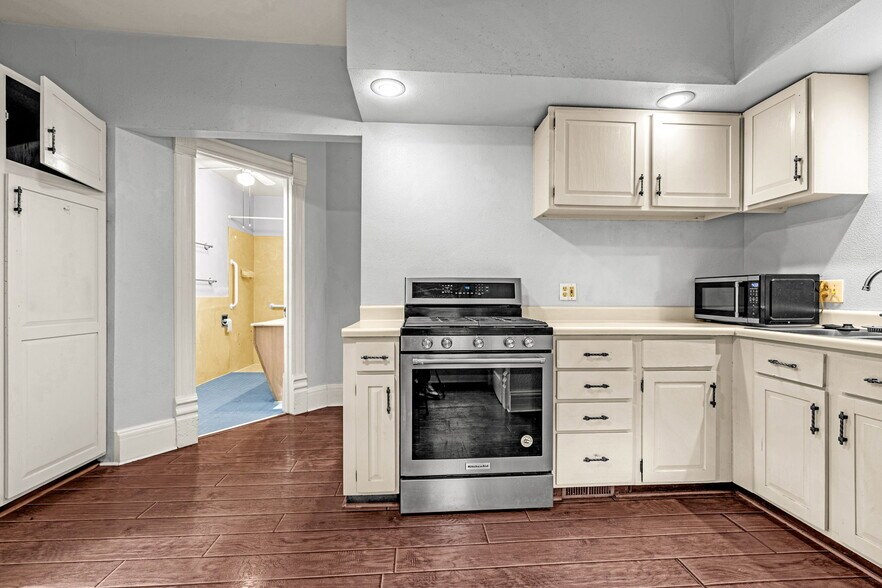More Photos Of 930 N El Paso St, Colorado Springs Multifamily For Sale