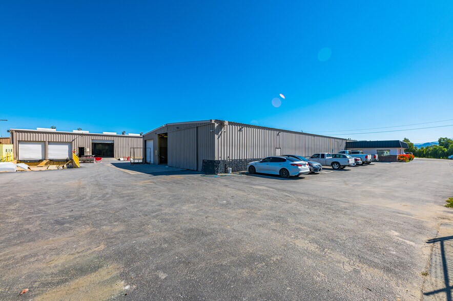 More Photos Of 22850 Perry St, Perris Manufacturing For Sale