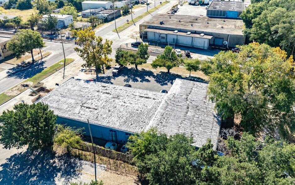 More Photos Of 1316 S 5th Ave, Wilmington Service For Sale