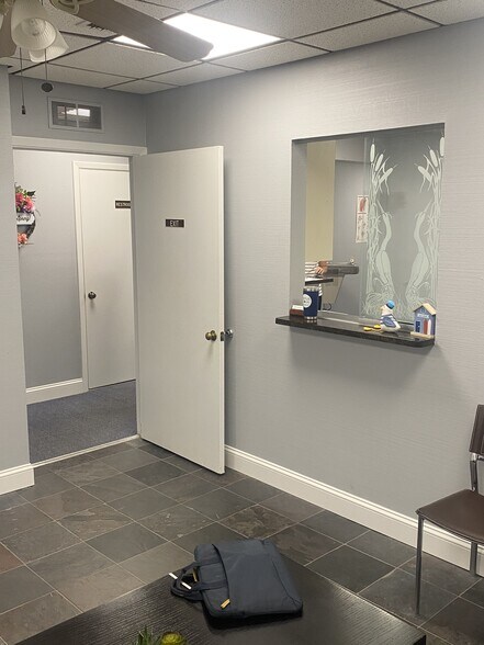 More Photos Of 2595 Tampa Rd, Palm Harbor Office For Lease