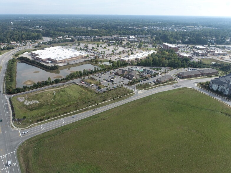 More Photos Of 2071 Ralph Stephens Rd, Holly Springs Medical For Lease