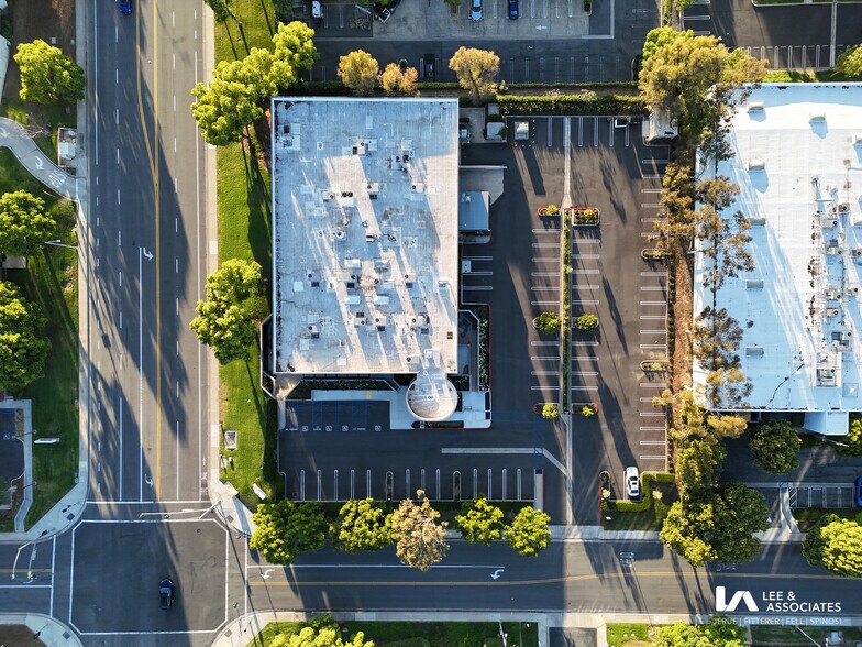 More Photos Of 6 Thomas, Irvine Research And Development For Lease