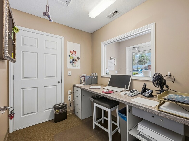 More Photos Of 2 Herman Avenue Ext, Asheville Office For Sale
