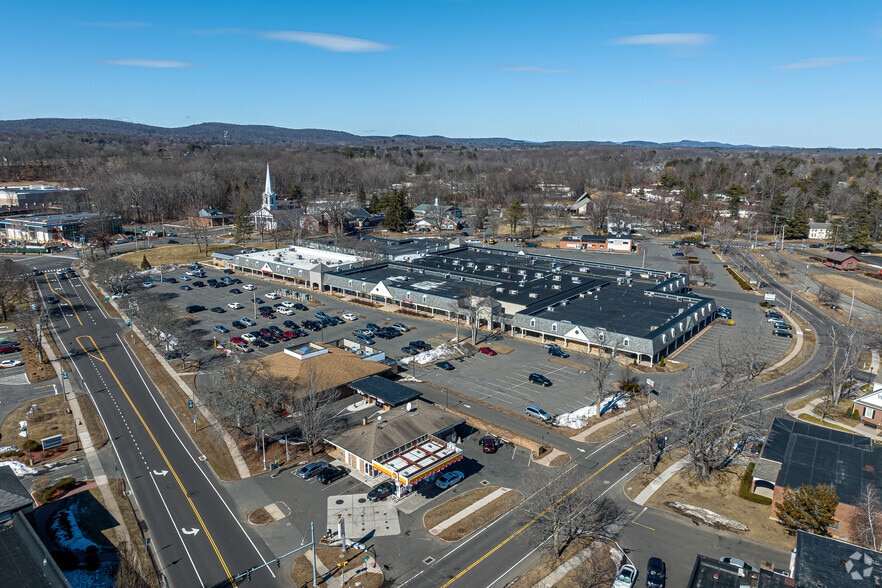 More Photos Of 836 Park Ave, Bloomfield General Retail For Lease