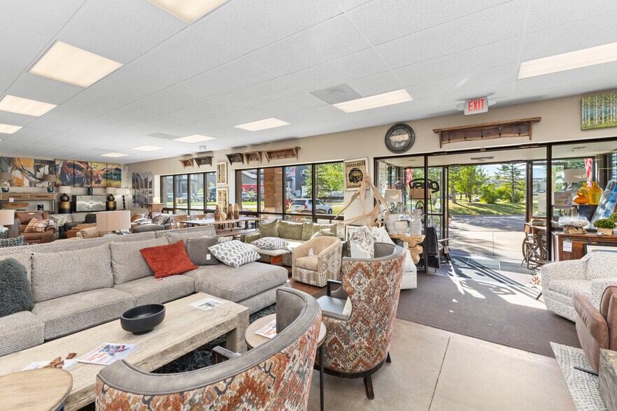 More Photos Of 1855 Shield Dr, Steamboat Springs Showroom For Sale
